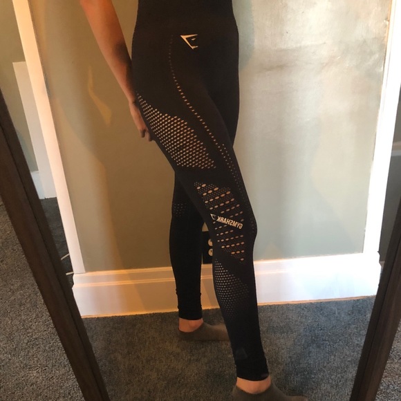 Black gym shark leggings - Picture 3 of 4